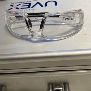 Glasses UVEX